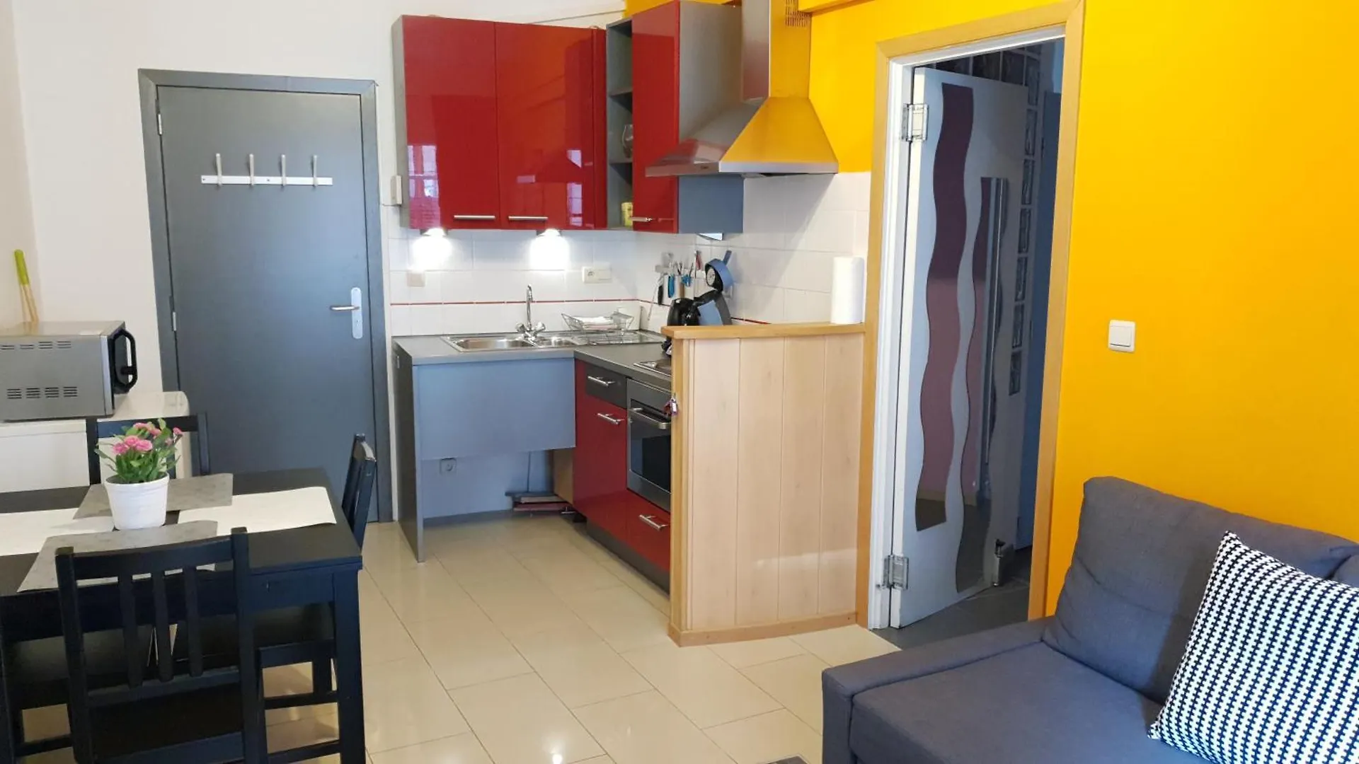 Apartment Chez Esmara Et Philippe Brussels Belgium